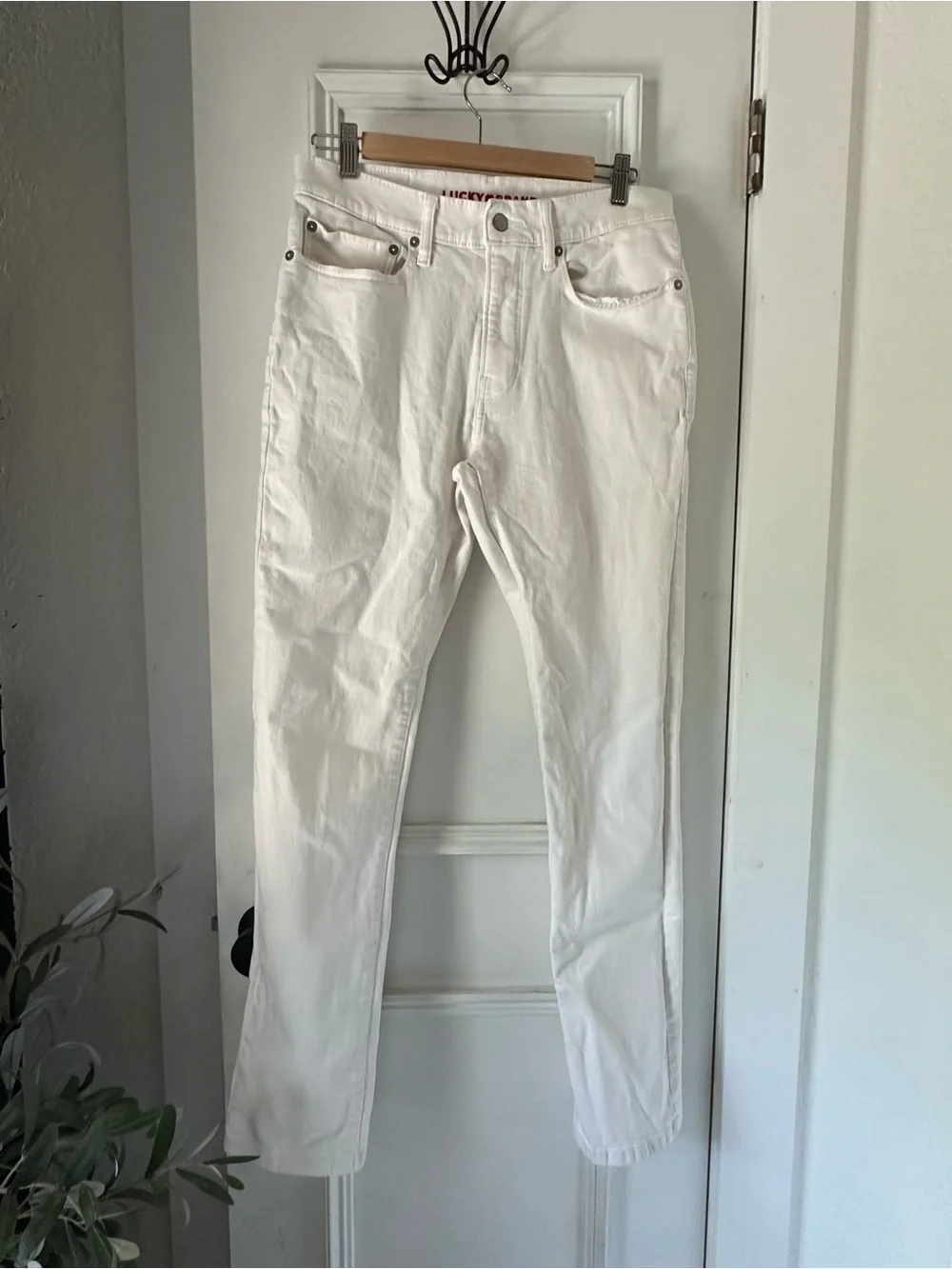 Lucky Brand Men's White Slim Straight Jeans